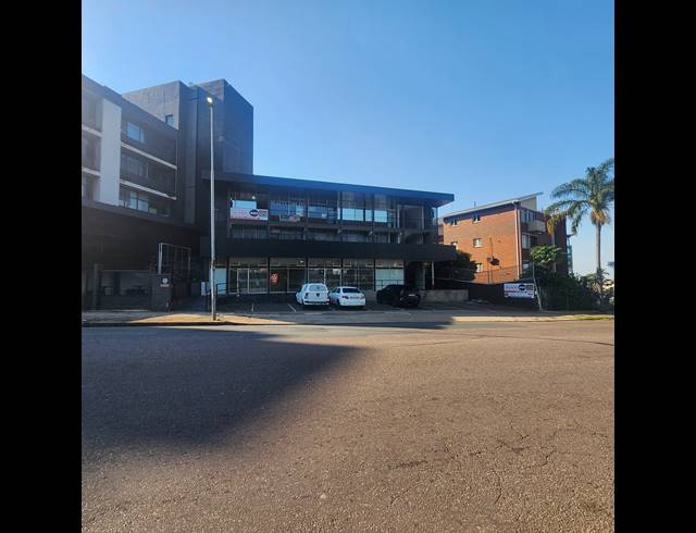 300M² RETAIL TO LET IN OVERPORT